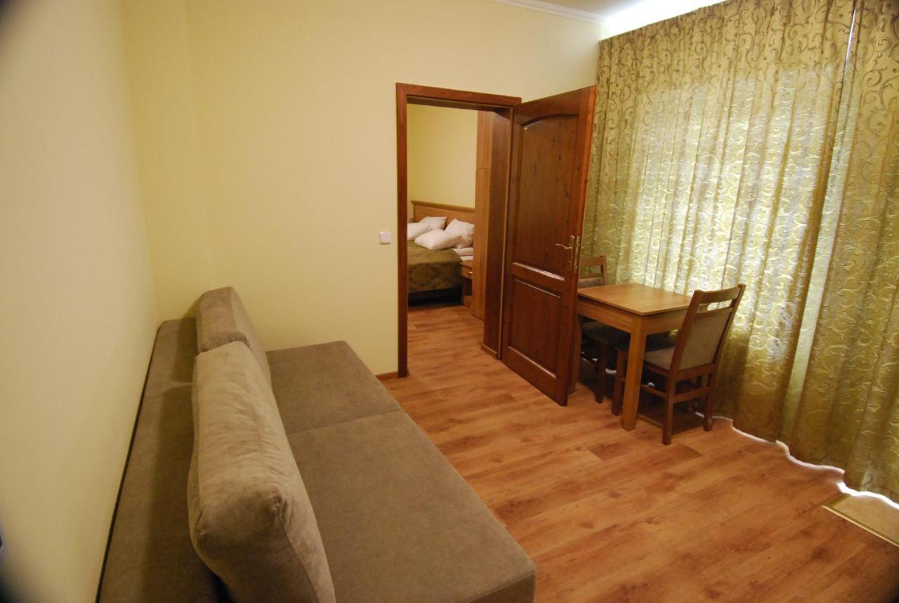 Ivanek Guest House Звіковське Подграді Екстер'єр фото