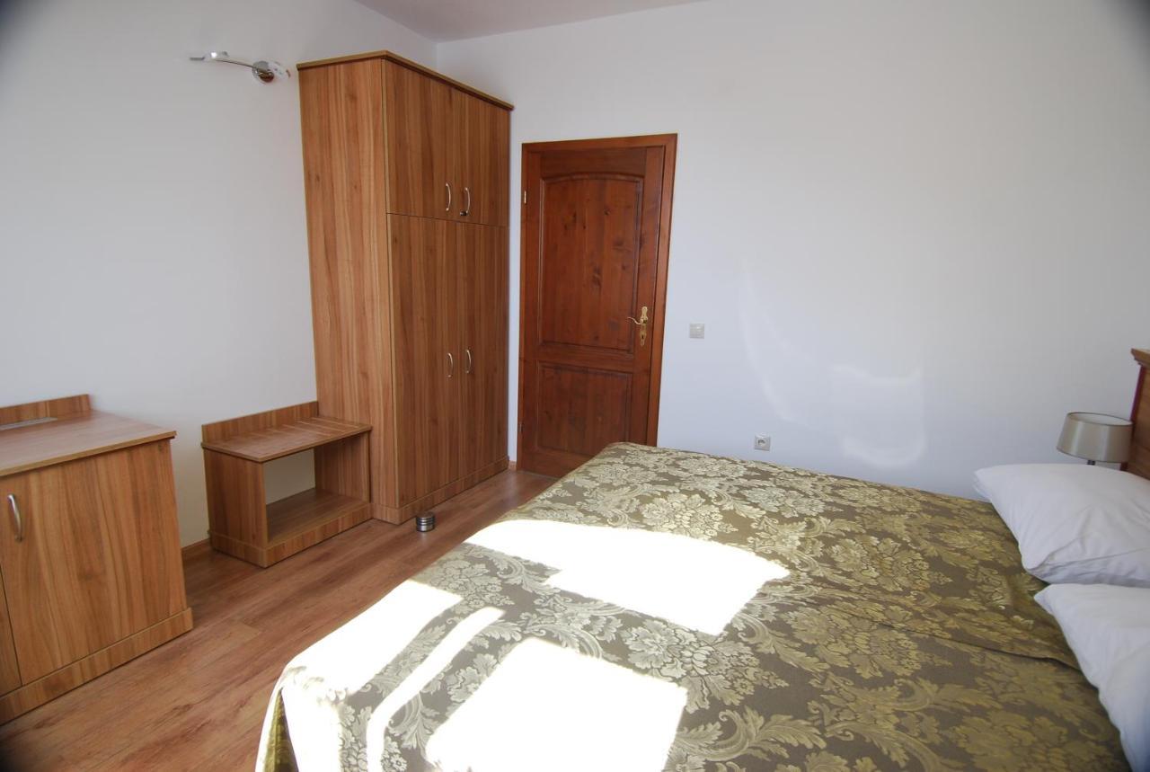 Ivanek Guest House Звіковське Подграді Екстер'єр фото