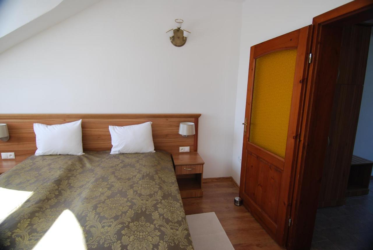 Ivanek Guest House Звіковське Подграді Екстер'єр фото