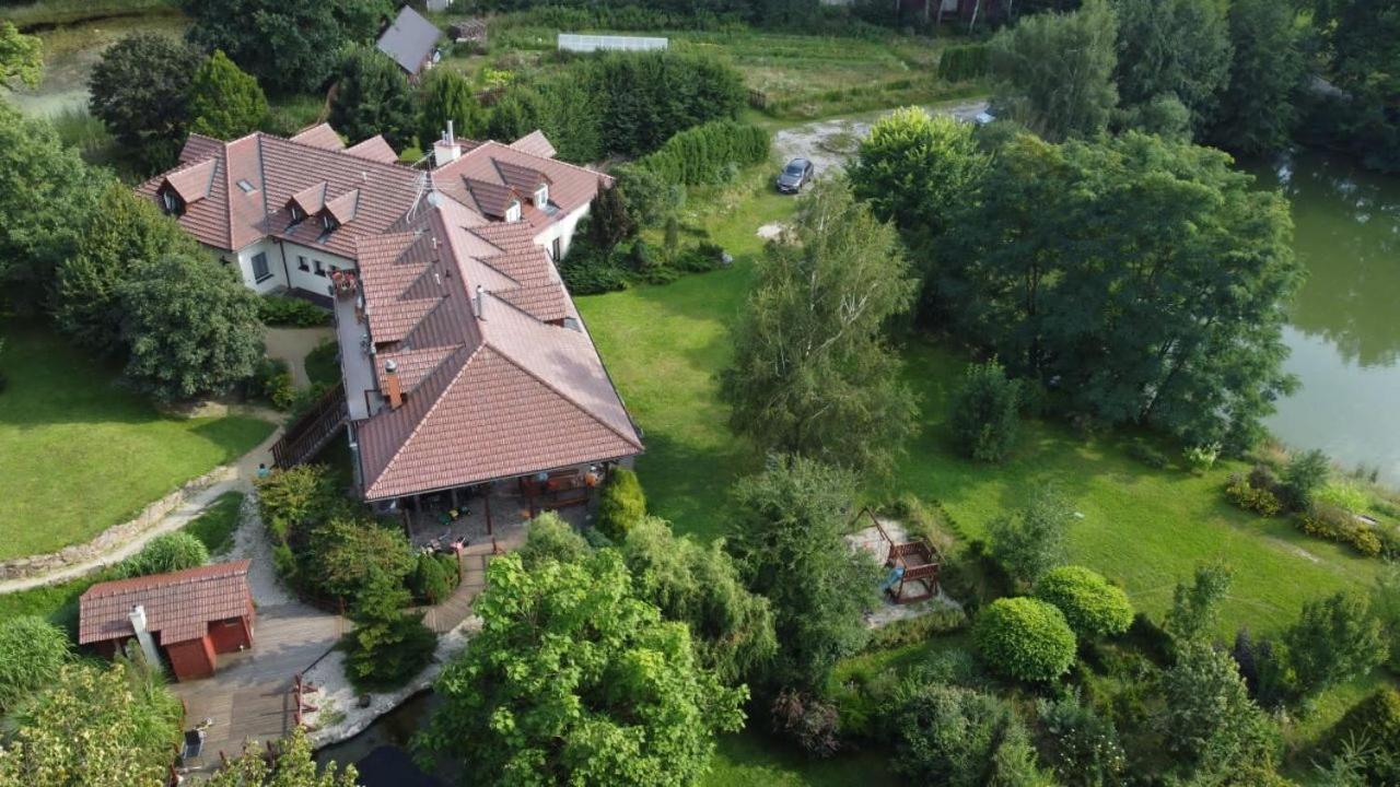 Ivanek Guest House Звіковське Подграді Екстер'єр фото