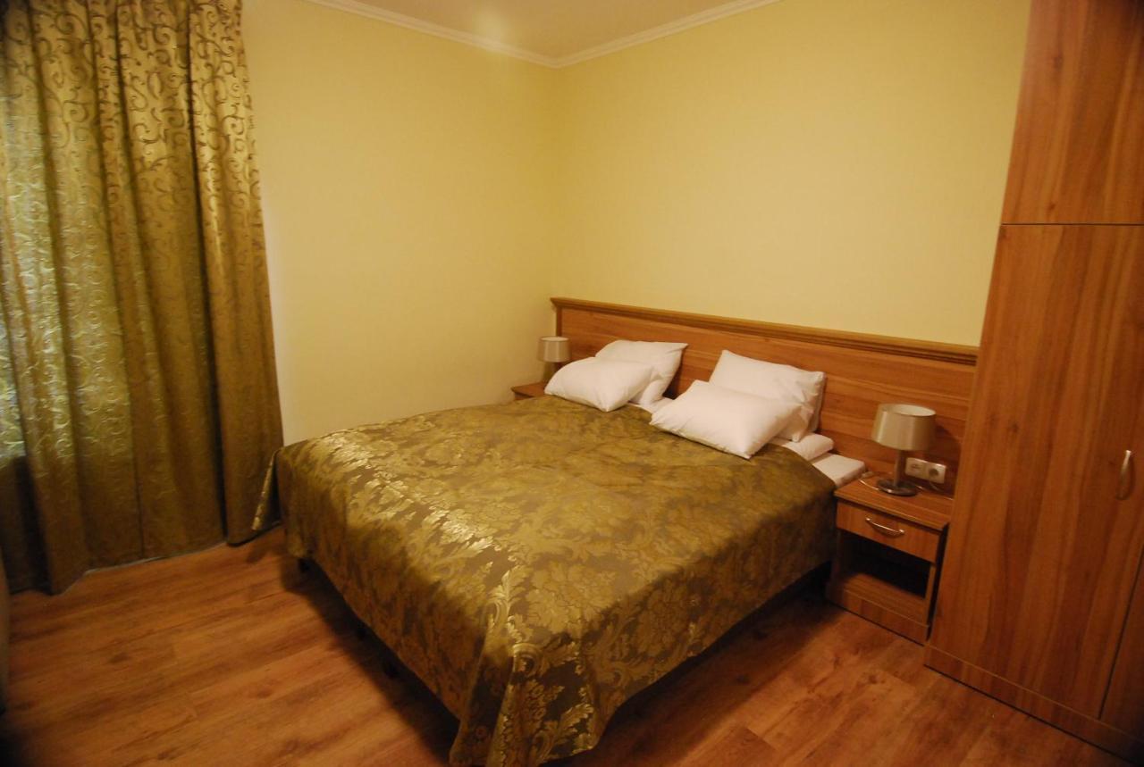 Ivanek Guest House Звіковське Подграді Екстер'єр фото