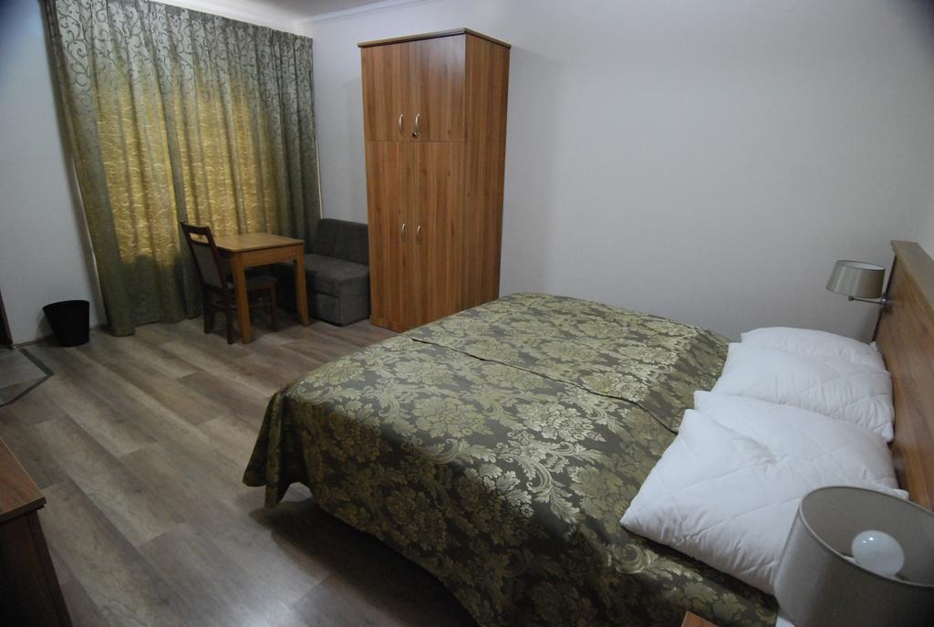 Ivanek Guest House Звіковське Подграді Екстер'єр фото