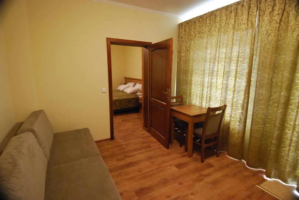 Ivanek Guest House Звіковське Подграді Екстер'єр фото