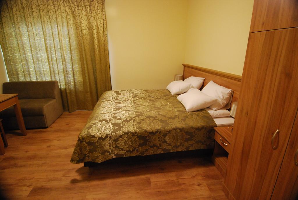 Ivanek Guest House Звіковське Подграді Екстер'єр фото