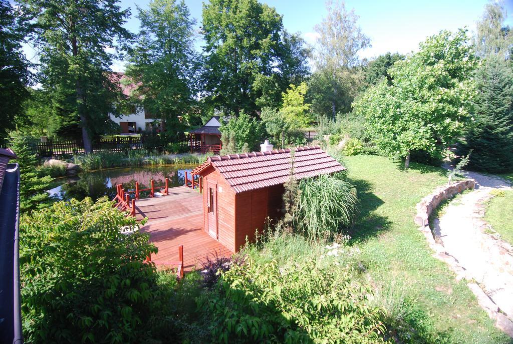 Ivanek Guest House Звіковське Подграді Екстер'єр фото